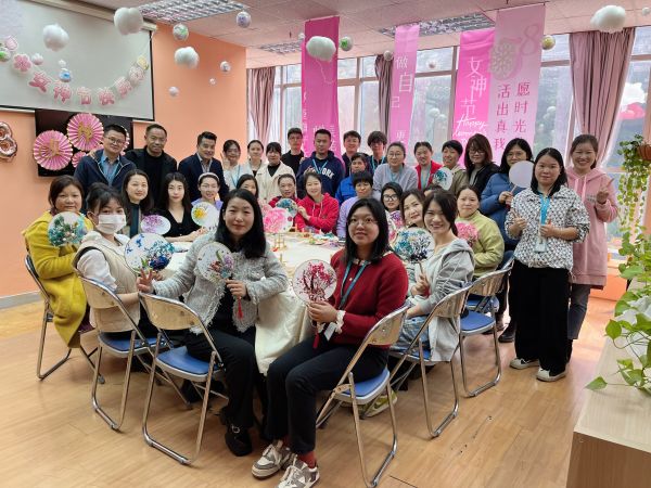 ��ů����Ů���